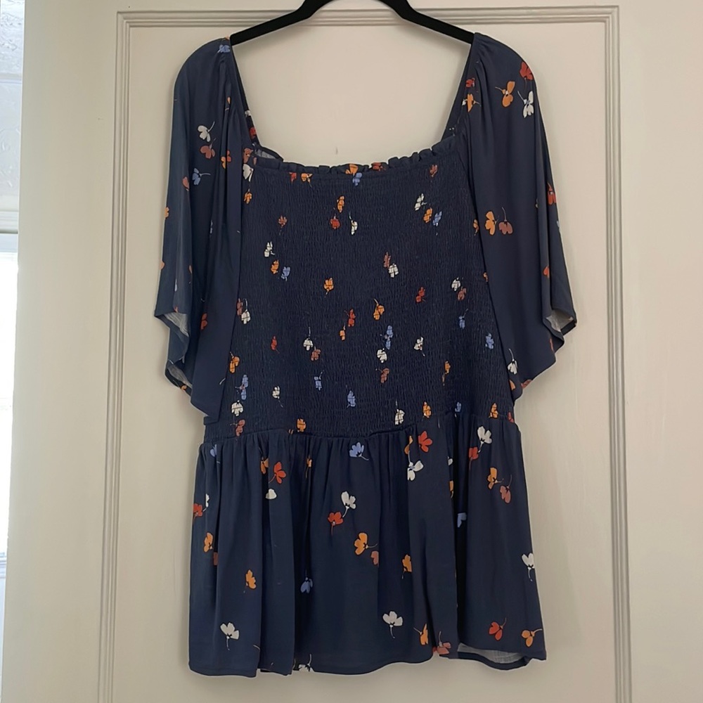 Market & Spruce Stitch Fix Avira Short Sleeve Smocked Bodice Top